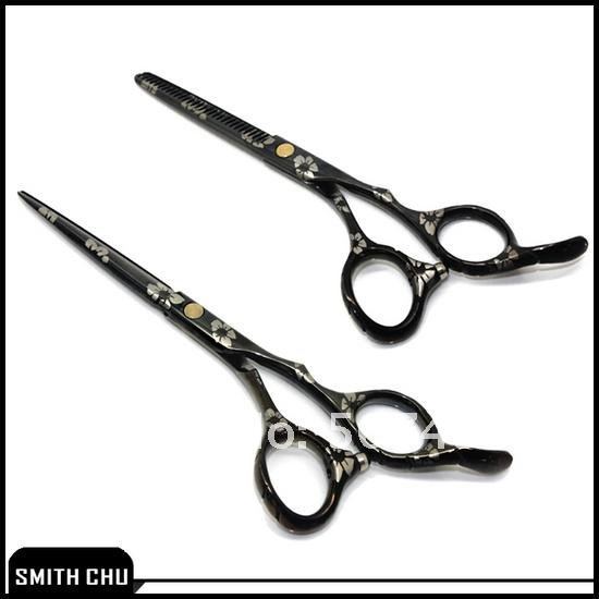 Комплект парикмахерских ножниц  SMITH CHU черного цвета, с односторонним рисунком в виде сакуры 5 комплектов
